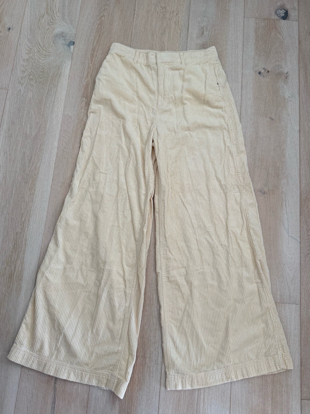 Universal Thread High Rise Corduroy Palazzo Pants Cream / Size Women’s 6